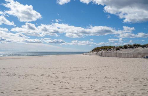 Classic Southampton Home: 5BR, Pool,Jacuzzi, Cooper's Beach - Foto 24