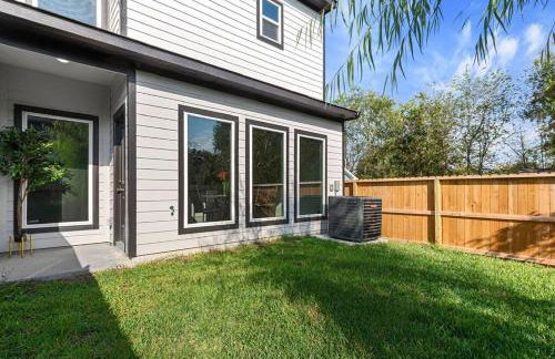 Spacious Modern Townhome w Indoor Court, King Beds & Huge TVs! - Foto 21