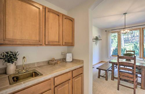 Spacious Evergreen Home with Picturesque Views - Foto 8