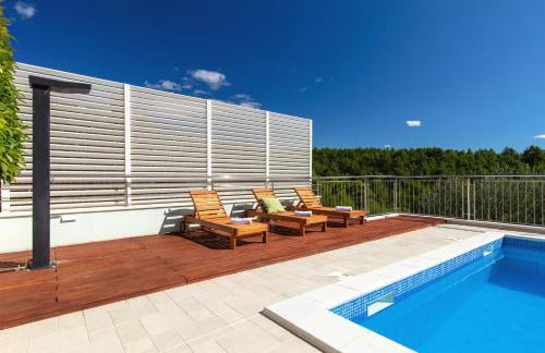 Luxury Villa Lovric with private heated pool, Jacuzzi, Sauna and private tavern - Foto 17