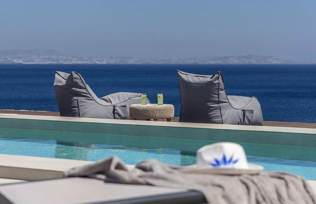 Aegean Whispers Sea Front Villa in Tinos - Foto 3