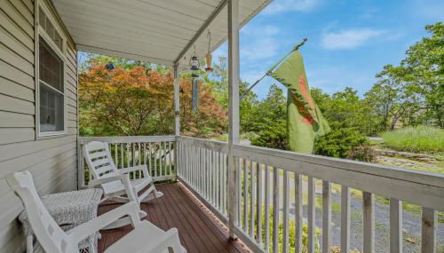 Blue Badger Cottage -Wifi, Fire Pit, Fireplace, Screen Porch, Game Room, King Bed, Grill - Foto 5