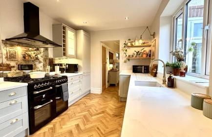 Windsor Coastal Retreat Whitley Bay Sleeps 9 - Foto 2