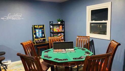 Family retreat, Closest Rental House to POOL & BEACH, Hot tub, Game Room - Foto 4, Game Room