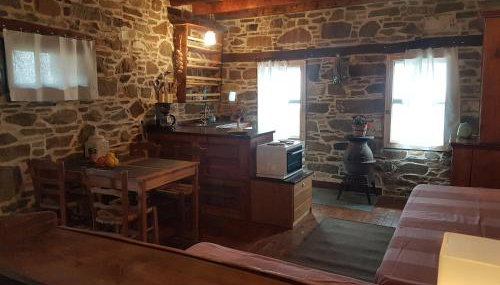 Chios Houses, beautiful restored traditional stone houses with an astonishing seaview - Foto 3