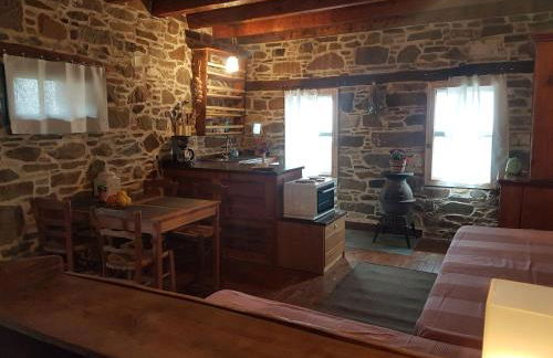 Chios Houses, beautiful restored traditional stone houses with an astonishing seaview - Foto 3