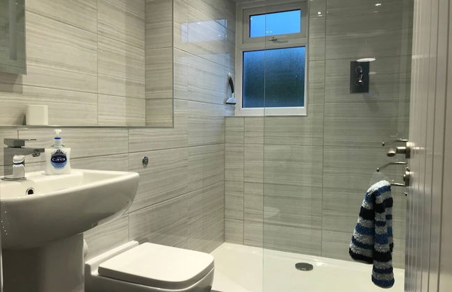 Beautiful Refurbished Home - Short Walk to the Beach - Foto 13