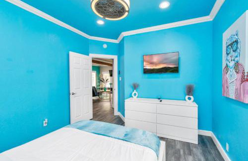 Prolific Blue Oasis near Med Ctr Dwntwn Galleria - Photo 20