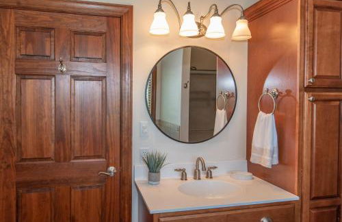 River Haven with Hot Tub - Foto 29