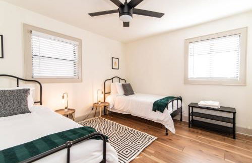 Modern 2BR Stay In Historic West End Near Downtown - Foto 19