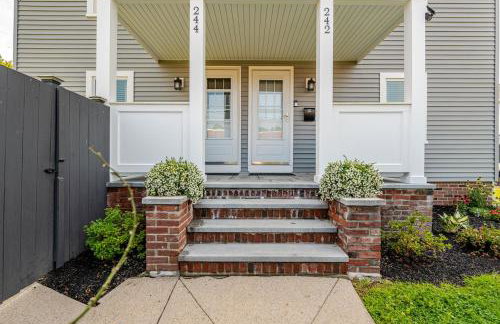 Pristine Walkable Downtown 2BR Apartment - Foto 5