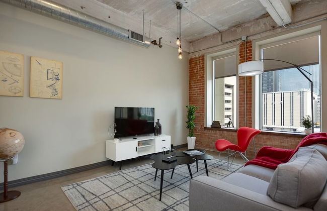 Gorgeous 1 Bedroom in Historic Building, Downtown - Photo 7