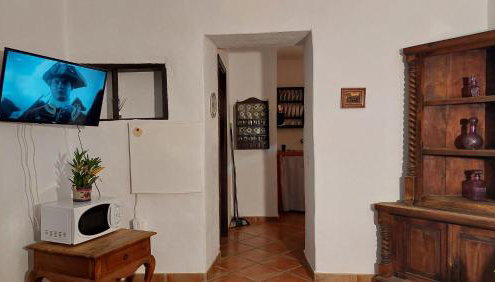 Ferienwohnung mit kleiner Innenhof-Terrasse im mediterranen Stil - Foto 3