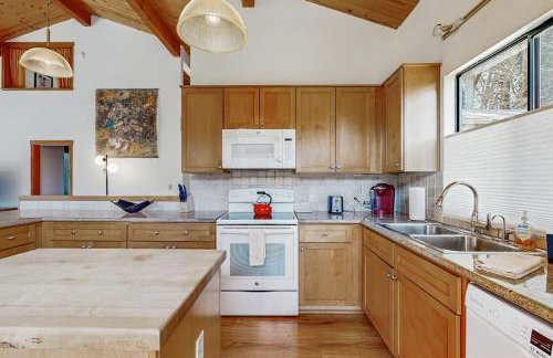 Hilma House - Photo 13