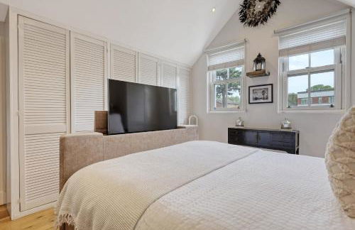 Dove House Wanstead - Stunning 4 Bedroom, 3 Bathroom House with Private Hottub & Gym - Escape London, in Lonon - Foto 39