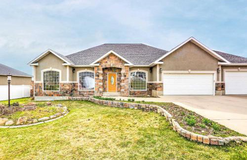 Elegant Smithfield Home with Views - 6 Mi to USU! - Foto 2