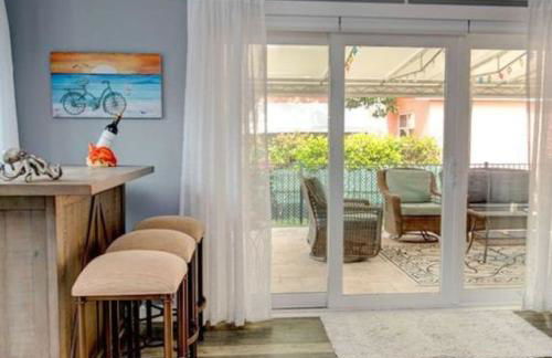 Blue Heaven in the Heart of Stuart Heat salt pool - Foto 22