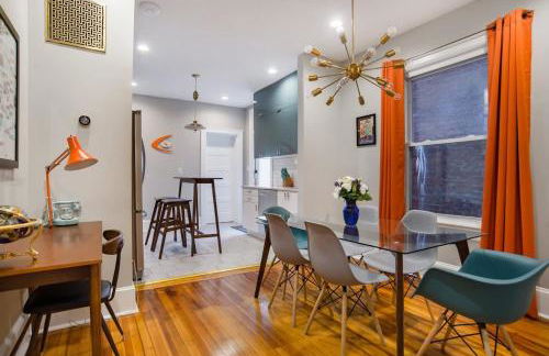 Massive 6BR & 4BA Private Duplex Townhouse Central - Foto 1