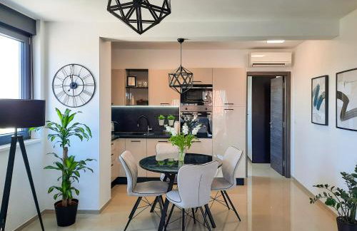 Enjoy Pula - new apt with terrace and FREE parking garage - Photo 3