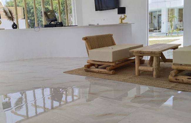 Alia Suites & Alia Beachfront Suites and Spa - Photo 2