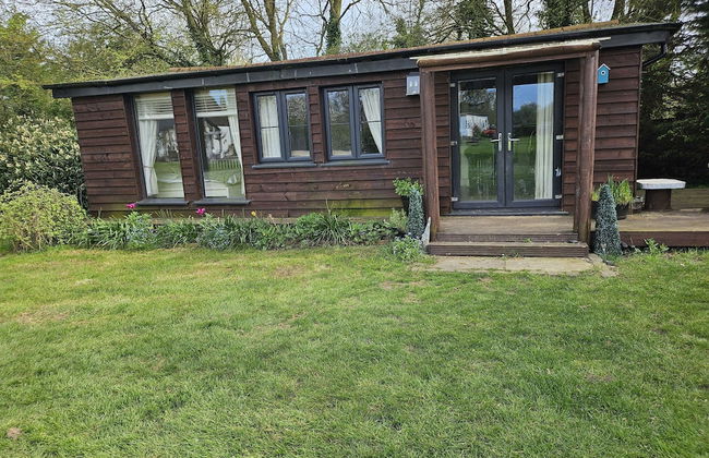 Remarkable 1-bed Cabin in Dunmow - Foto 9