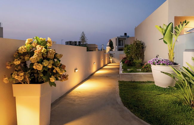 Sarpidon Suites - Photo 2