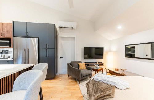 30-Day Minimum Boulder Bright & Modern Private 1BR 2BA ADU - Photo 36