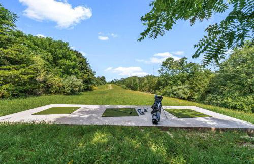 13-Acre Private Estate, Private Lake, Private Golf Range, Private Forest & Hiking Trails - Foto 20