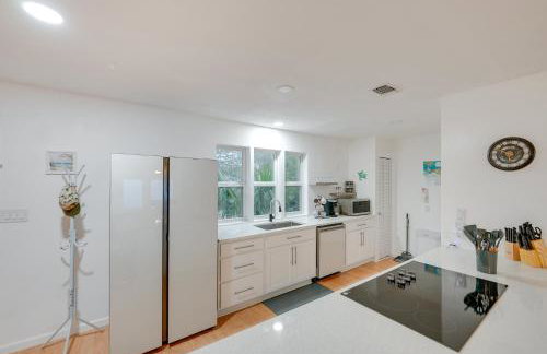 Alligator Point Beachfront Home with Private Hot Tub - Foto 7