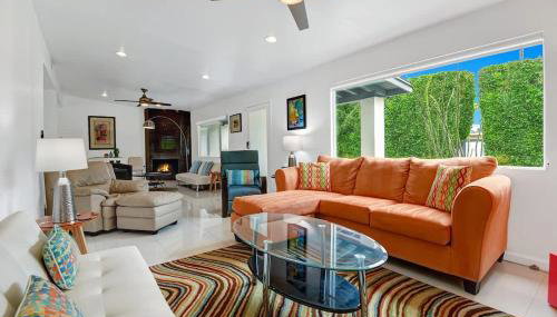 Teal and Tangerine Retreat - Alice Lodging - Photo 4
