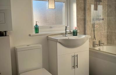 Three Bedroom City Home with Garden - Photo 22