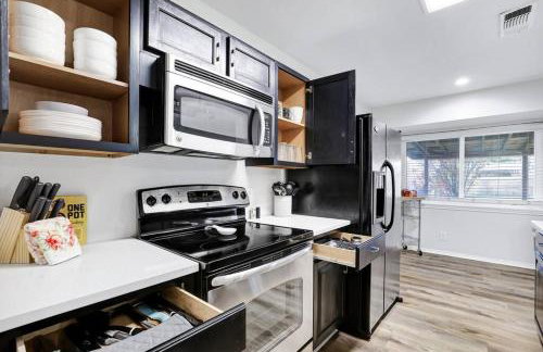 Centrally Located Little Gem - Foto 12