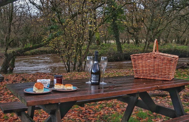 Kids Fun Farm Themed Bedroom in Cosy Cob Cottage - Foto 24