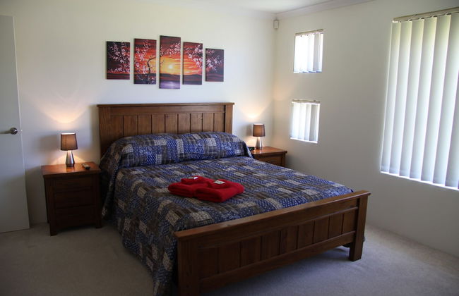 Byford House on the Scarp - Photo 5