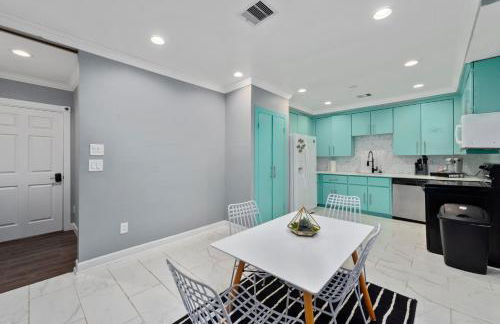 Spacious 2BR Apt with King Beds & Fully Equipped Kitchen - Foto 18