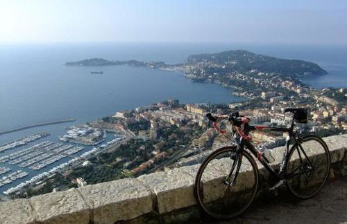 Villa d exception avec terrasse, jacuzzi, vue mer, parking, en plein cœur du village de Eze - Foto 63