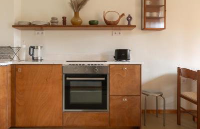 VYTINA LOFTS - Cozy 2-Level Loft Apartments with Fireplace & Mountain Views - Photo 34