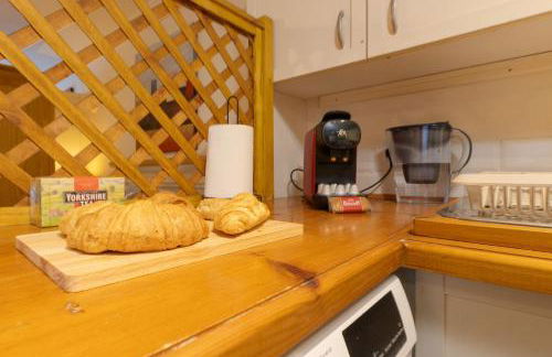 Cozy Studio Apartment Kenilworth, Free Parking, WIFI, Smart TV - Foto 15