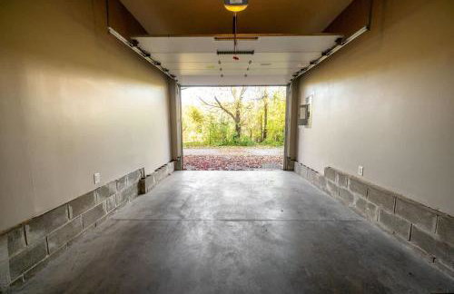 6BR Downtown Side-by-Side Townhomes 2 Garages - Foto 39