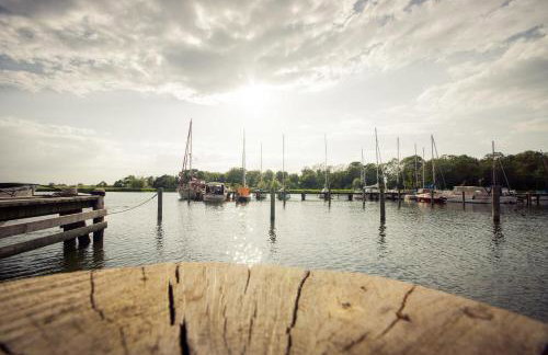 Komfort-Hausboote am Naturhafen Krummin - Foto 25