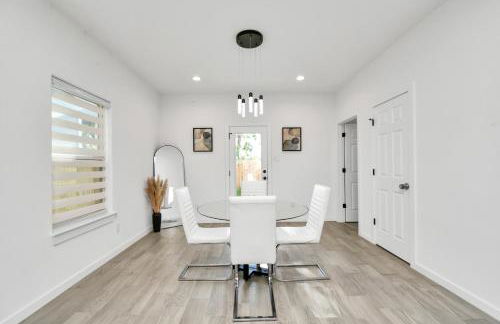 NEW! Grand Luxé Retreat - Modern Luxury - Free Parking - Near Med Center & NRG - Foto 35