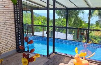 Casa 2, 3 ou 4 pessoas vista incrível com piscina centro Bombinhas carro 4x4 ou potente - Foto 11