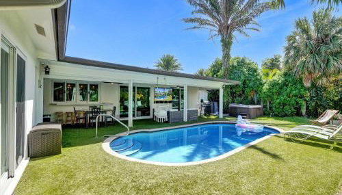 Amazing 5 bed house w pool, jacuzzi and your own boat - Foto 2, sunbed