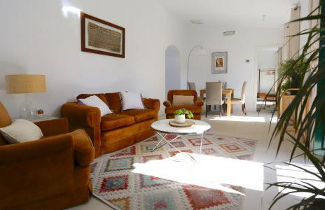 Hacienda Clavero Five Deluxe Apartment - Photo 3