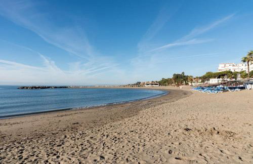 PLAYAS DEL DUQUE, PUERTO BANUS, GOLF .PLAYA Y COMPRAS - Photo 10