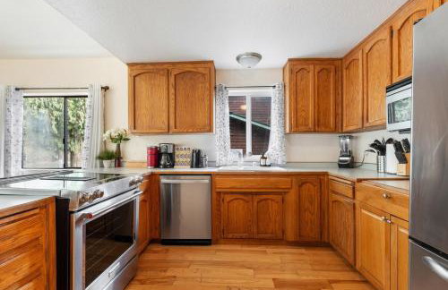 Riverfront w Cedar Hottub, Sauna, Movie Theatre - Foto 50