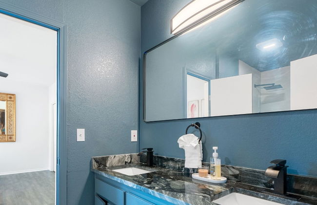 Family Home w Pool-hot Tub-large Yard-pool Table - Photo 30