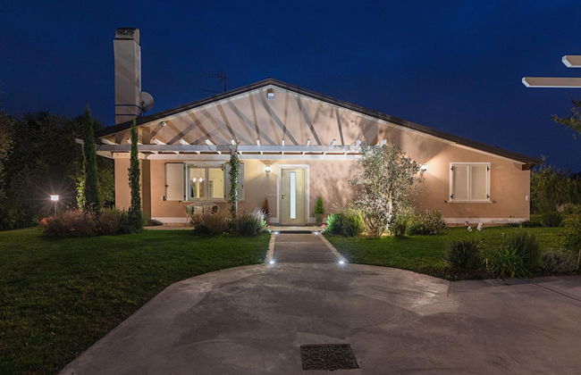 Villa Daniela con Piscina Vista Lago by Wonderful Italy - Photo 22