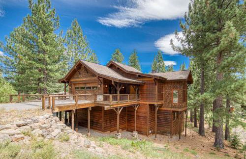 Truckee Timbers at Gray's Crossing by Tahoe Getaways - 4BR w Hot Tub, Ping Pong & EV - Foto 4