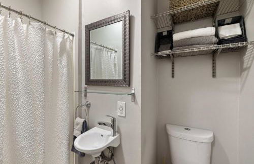 City Chic 2nd flr Studio w Enclosed Private Porch - Foto 7